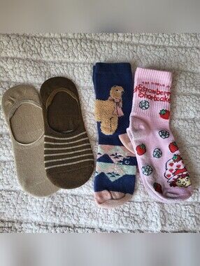 Cute Mixed Socks, Womens Size 5-7, Small.